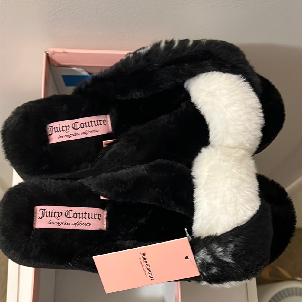 NIB Juicy Couture Highnyss Black Faux Fur Slippers - Picture 5 of 11